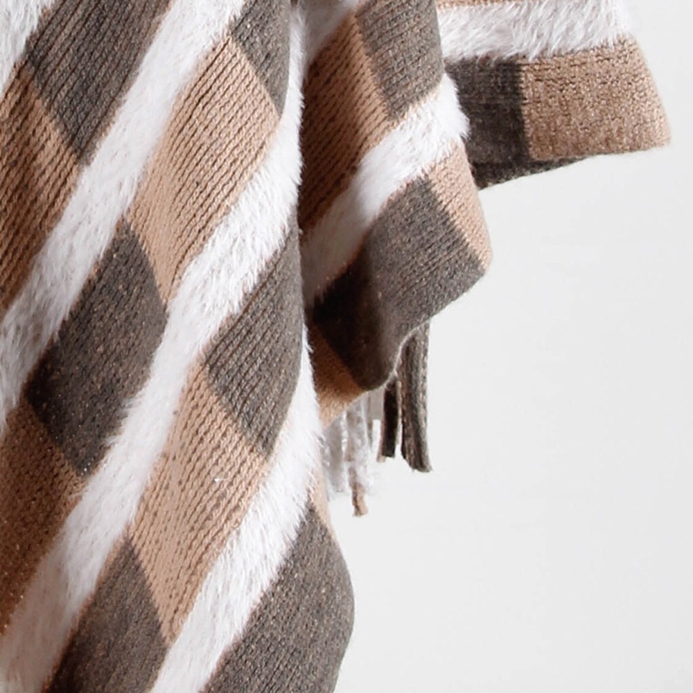 Balayage Beige Knit Patchwork Cashmere Shawl Cape - Picture 4 of 4